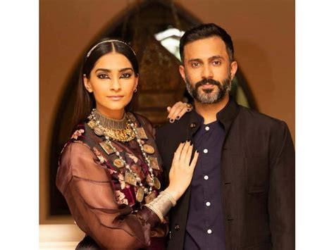 Sonam Kapoor Ahuja shares a mushy post for husband Anand Ahuja on ...