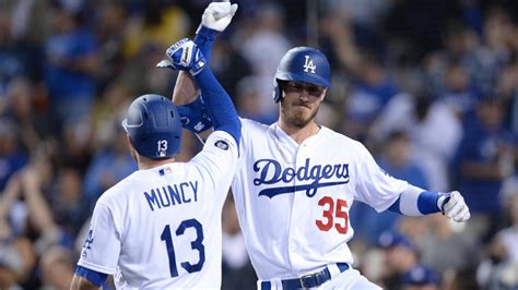 MLB scores: Dodgers storm back with huge ninth to beat Mets; Cubs ...