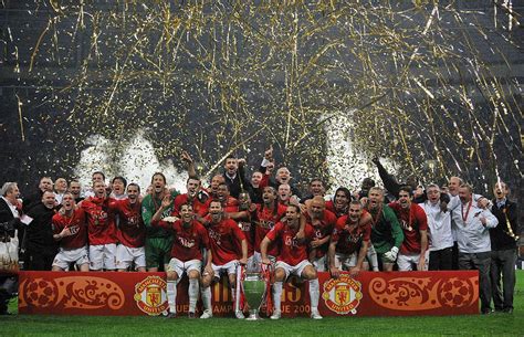 MOSCOW - MAY 21: Manchester United celebrate following their team's ...