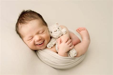 Shelbyville photographer uses Photoshop skills to add adult teeth to babies | WTTV CBS4Indy