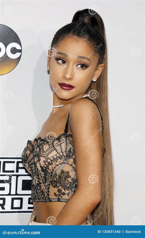 Singer Ariana Grande editorial image. Image of awards - 135831340