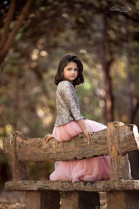 beautiful 8 year old girl photo session - child photographer in pune | Edita photography