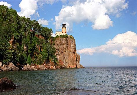 Split Rock Lighthouse lighthouses in the Upper Peninsula of Michigan ...