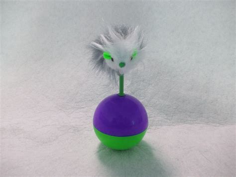 Purple Funny Furry Mouse with Feather Tumbler Cat Ball Toy - China Cat Toy and Pet Toy price