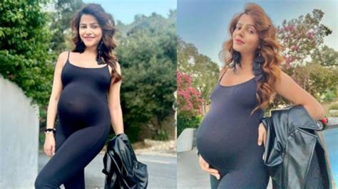 ‘Mamacado’ Rubina Dilaik flaunts baby bump in an all-black outfit