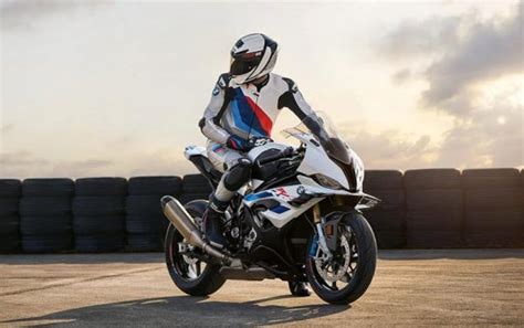 BMW S1000RR | California SuperBike School