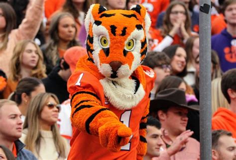 Tiger Tracker: New LB Target Emerges for Clemson