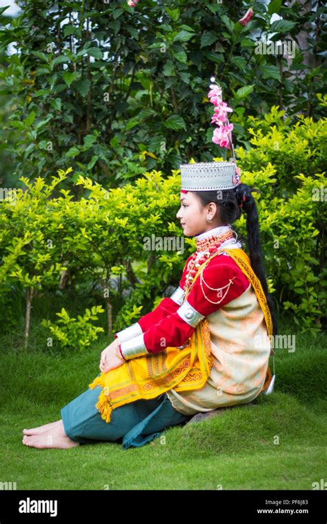 Traditional khasi dress hi-res stock photography and images - Alamy