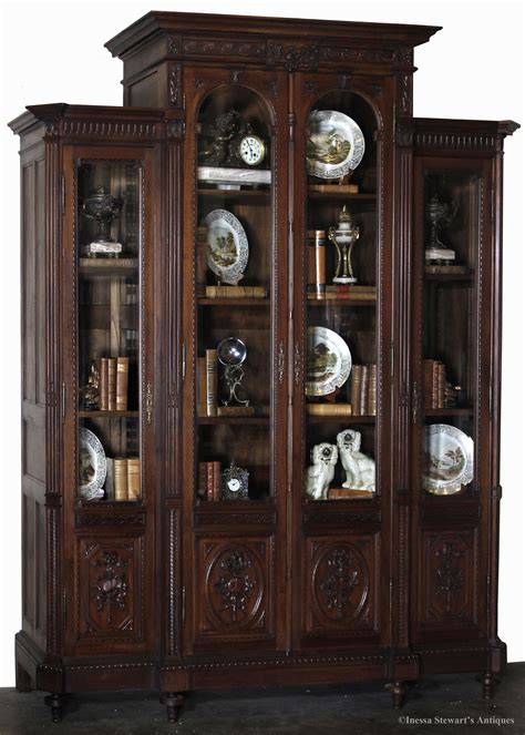 How to Decorate an Antique Bookcase | Antiques in Style