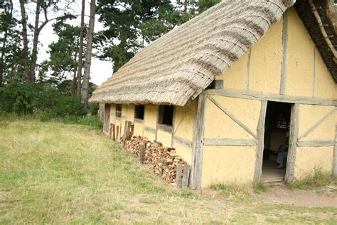 West Stow Anglo Saxon Village | House in the woods, Earthship home, Cob ...