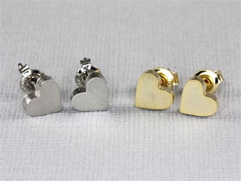 Heart Stud Earrings | Hello Miss Apple