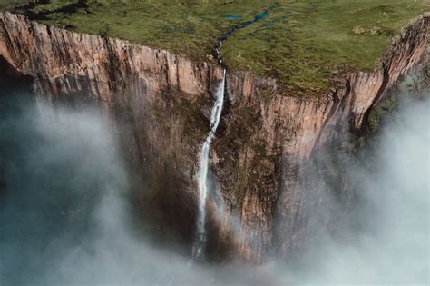 A Gushing Tugela Falls, Drakensberg - PicFlick