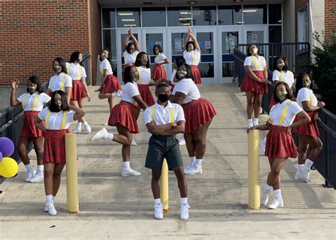 Jim Hill High School Cheerleaders Win in National Competition