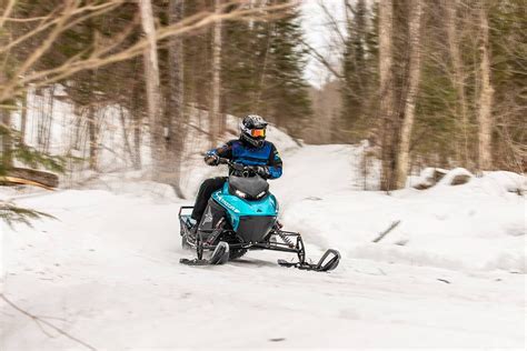 Atlas Electric Snowmobile Unleashes 180 HP, With Instant Torque in All Conditions - autoevolution