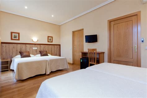 Hotel Mediodía in Atocha, Madrid | Rooms beside Reina Sofía Museum