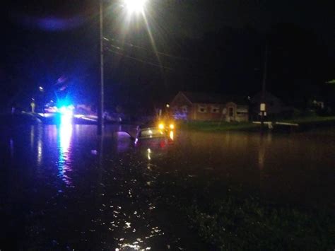 Heavy rain causes basement, street flooding in West Hartford | WTNH.com