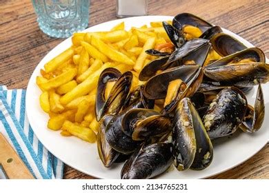 23,845 Mussels Fries Images, Stock Photos & Vectors | Shutterstock