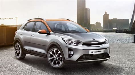 The Kia Stonic is (yet) another small crossover - Car news - BBC ...