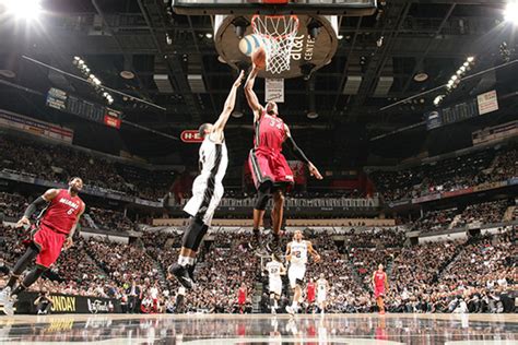 Video: Heat's Ray Allen throws down rare dunk in Game 1 of NBA Finals ...