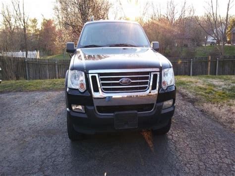 Sell used 2008 Ford Explorer Sport Trac XLT Crew Cab Pickup in ...