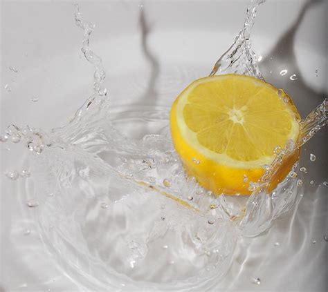 A Splash of Lemon COLLEGE STUFF | Firstly i cut the Lemon a … | Flickr