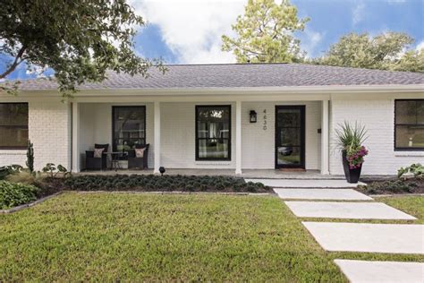 white ranch house black windows trim - Google Search | Ranch house remodel, Ranch style homes ...