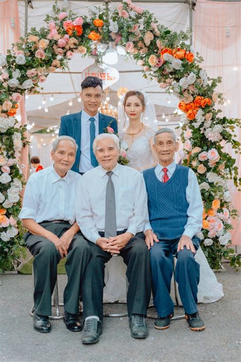 7 Ways To Include Your Grandparents On Your Wedding Day