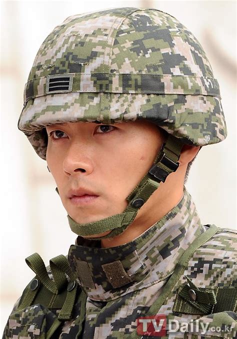 KOREAN ACTOR HYUN BIN: HYUN BIN WITH HIS MILITARY UNIFORM