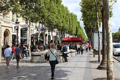 Champs Elysees, Paris: the most beautiful avenue in the world