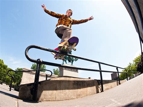 People Are Awesome: SKATEBOARD