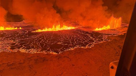 Iceland volcano eruption: Tourists can't resist ‘spectacular natural phenomenon’ | Travel ...