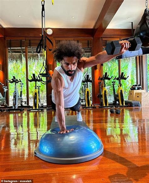 How Liverpool's Mo Salah got his incredible abs - I Know All News