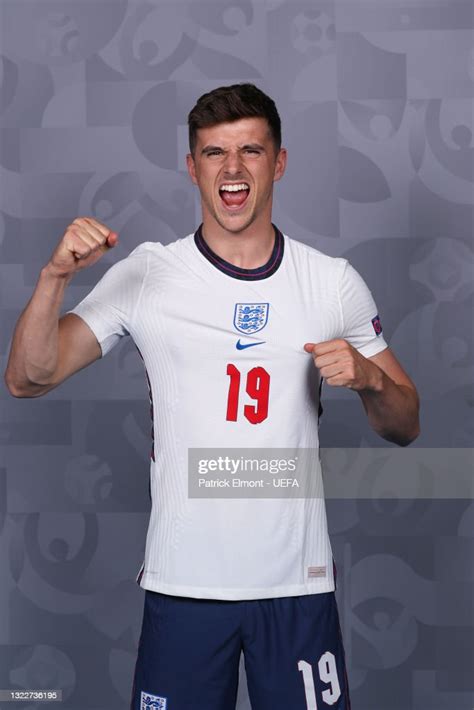 Mason Mount of England poses during the official UEFA Euro 2020 media... News Photo - Getty Images