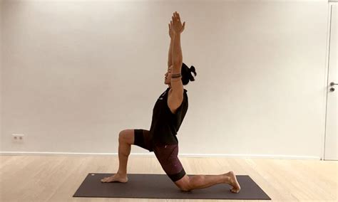 5 Yoga Poses to Strengthen and Stretch the Psoas - DoYou