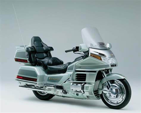 HONDA GL1500 Gold Wing (1994-2000) Specs, Performance & Photos ...