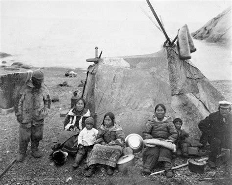 Inuit People Before And After Brutal Government Intrusion [41 Photos]