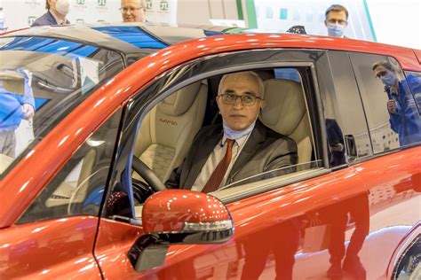 Heads of foreign consulates and diasporas praised the KAMA-1 electric car