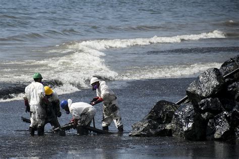 An offshore oil spill has caused a ‘national emergency,’ Trinidad and Tobago prime minister says ...