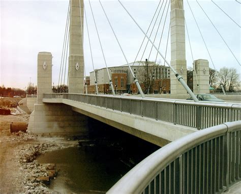 Lane Avenue Bridge | American Galvanizers Association