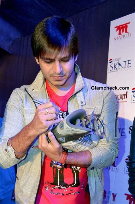 Vivek Oberoi Hairstyle in Grand Masti ~ Celebrities and Stars Hairstyles