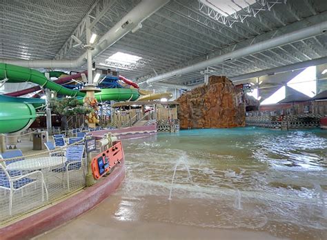 5 Indoor Waterparks in Wisconsin Dells