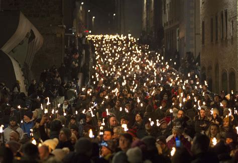 Torchlight Procession To Return to Four Day Hogmanay 2023/2024 Programme | EdinburghGuide.com