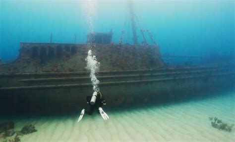 Bermuda's Top Shipwreck Dives // Go To Bermuda