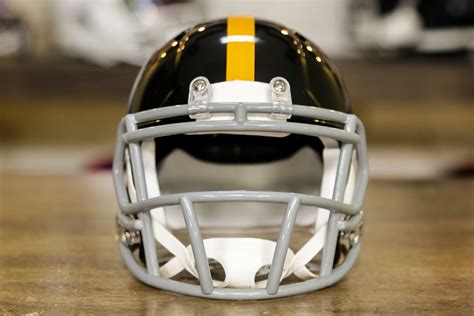 Pittsburgh Steelers Riddell Speed Mini Helmet - 1963-1976 Throwback ...