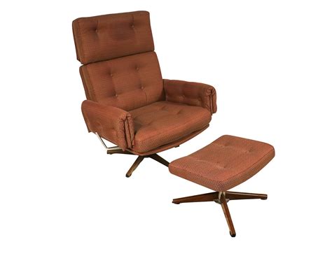 Mid Century Lounge Chair and Ottoman