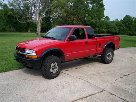 2004 Chevrolet S-10 - Information and photos - MOMENTcar