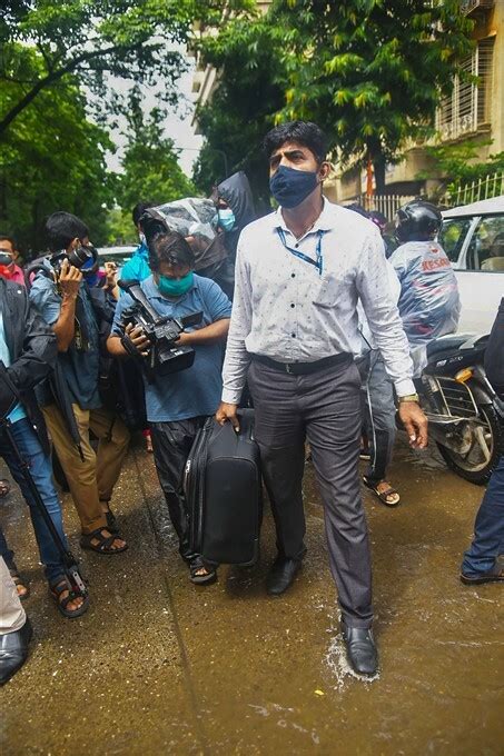 Police Arrest Encounter Specialist Pradeep Sharma In Mumbai Photos: HD Images, Pictures, News ...