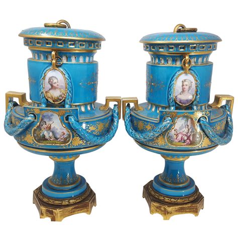 16 Fashionable Antique French Porcelain Vases 2024