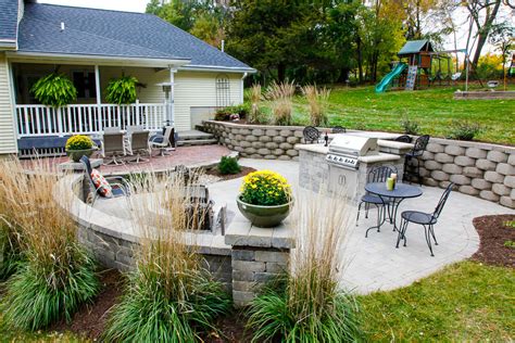 Retaining Walls - Landscaping Design | Forever Green - Iowa - North Liberty