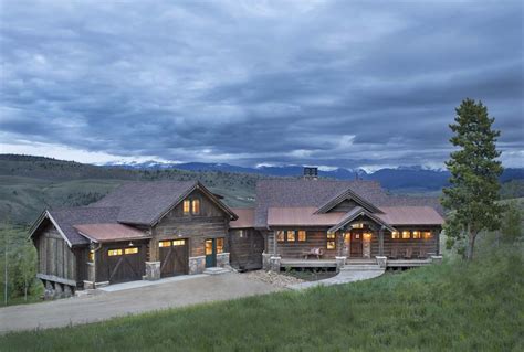 A Colorado ranch style home is a haven of rustic warmth | Ranch style homes, Ranch house ...